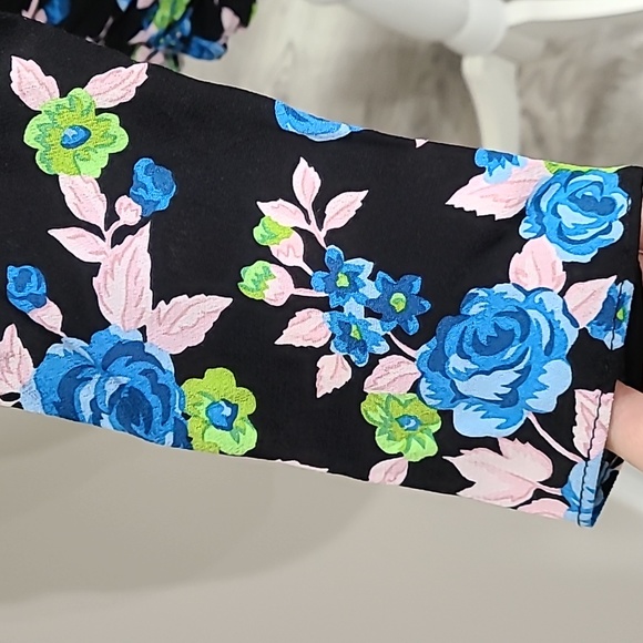 Zara Floweral Backless Dress - Picture 4 of 11